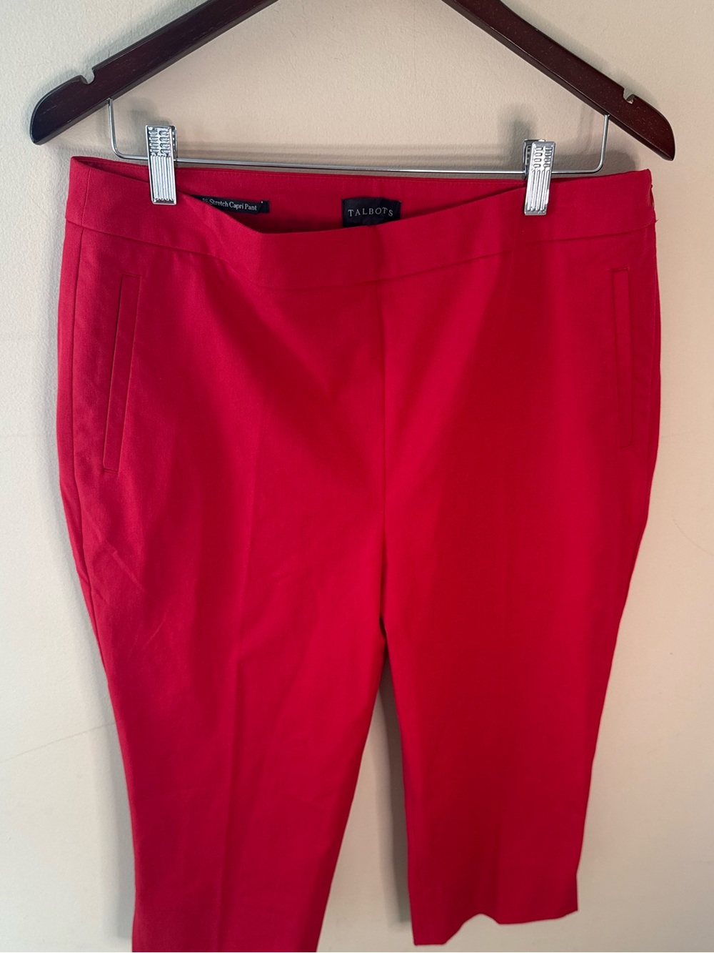 Talbots bi-stretch capri pant cotton red size 12 NwT
